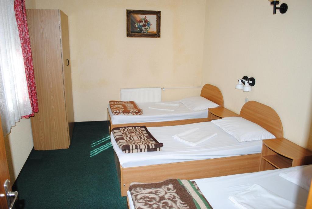 Scheia Hotel West الغرفة الصورة