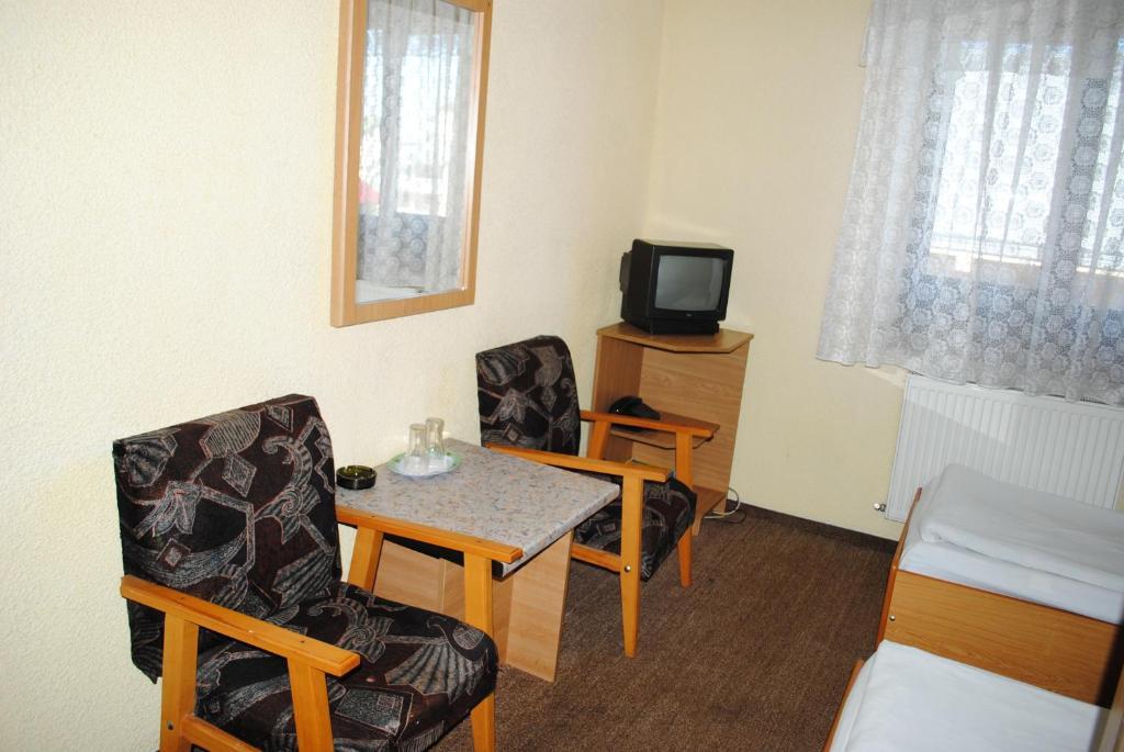 Scheia Hotel West الغرفة الصورة